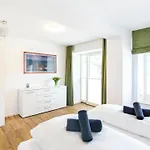Prora - Exklusive Maisonette Wohnung in den Duenen mit Balkon, Terrasse und Waschmaschine - HAPPY Apartment *