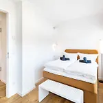 Prora - Wohnung Mit Terrasse Und Waschmaschine - Happy 빈츠